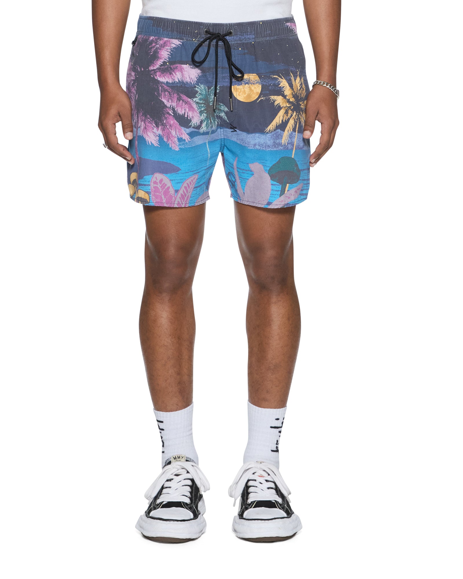 SHORT_MOON_BSHORT_1384